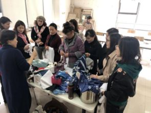 指尖生花，文化相融——記國際文化交流學(xué)院女教工扎染體驗(yàn)活動(dòng)